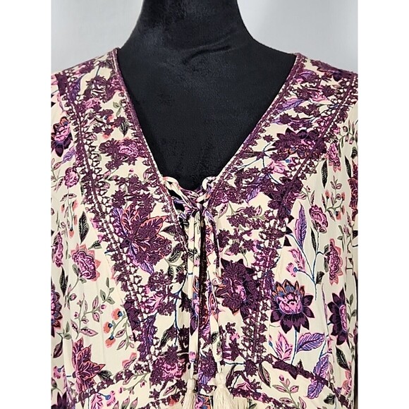 Torrid Challis Floral Tan Textured Embroidered Lace-Up Front Top 2X - Picture 2 of 12